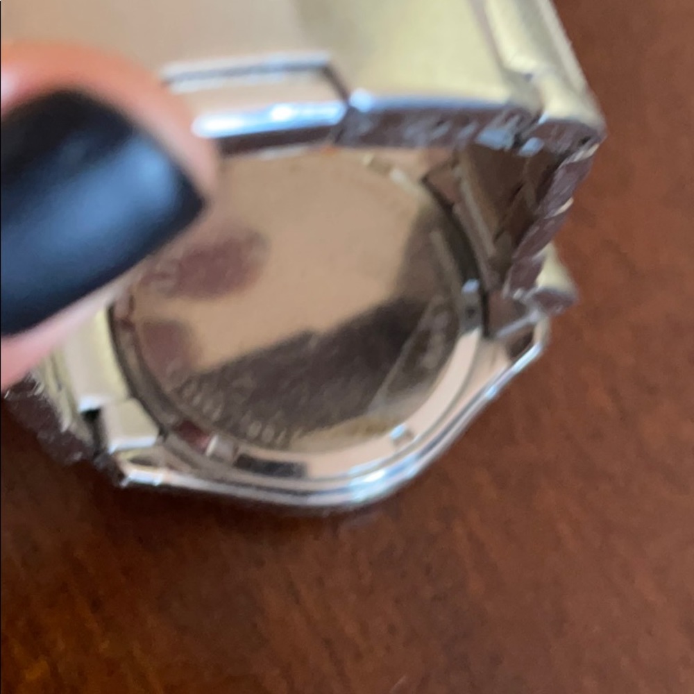 Silver and pink Fossil Watch - Picture 3 of 6